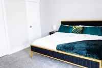 Walk to AT&T Cowboys Stadium, Globe-life from Stylish 2Bedroom