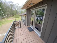 Boat, Fish & Bike at The Lodge+Studio on Lake Wissota Hotel a Anson