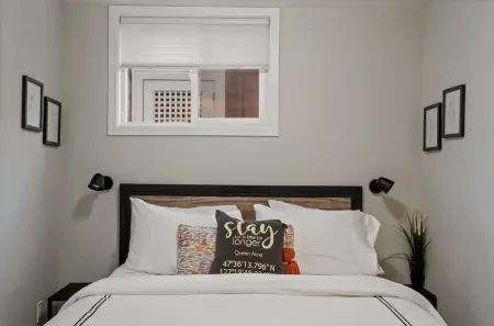 Queen Anne Chateau - Walk Everywhere 1BR Craftsman Отели рядом с достопримечательностью «Фишерменс Терминал»