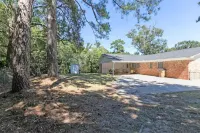 Stylish & Cozy Midtown Home away from Home