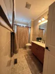 Guest House In Jamestown, central to High Point and Greensboro 그로브 빈야즈 & 와이너리 주변 호텔