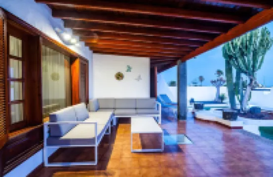 OPPORTUNITY! Stunning exclusive Villa next to the sea