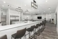 Arcadia/Biltmore 2023 Build - Heated Pool - 4 bedroom 4.5 bath - PRIME LOCATION