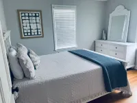 Charming home, easy access - everything Branford. Super Host with 5-Star Rating Hotels in Branford