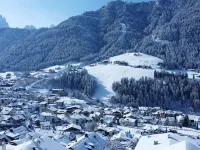 Comfortable attic room with panoramic view & balcony - free Wi-Fi Hotel a Ortisei