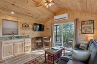 Lake View Adventure Cabin at Bear Bluff Retreat