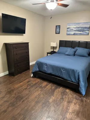 A comfortable 1bed 1 bath apartment located in a quit community.