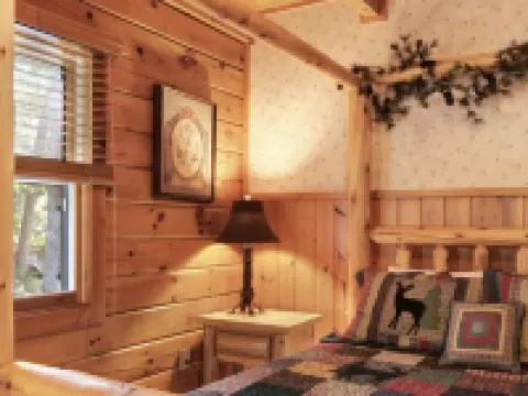 On the Eagle River Chain O’ Lakes, Lake Front, 3200 sq. ft., 2.5 Baths Hotels in Lincoln