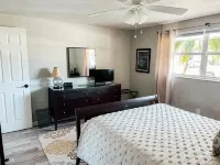 The Coral Cottage close to all that Sarasota has to offer