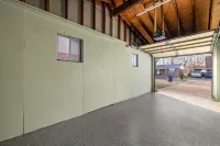 New! Fully Renovated Family/Pet Friendly 4BD in Great Central Location!