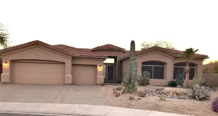 Luxury 4 Bed,  4 Bath with Heated Pool, Spa Outdoor Kitchen & Putting Green