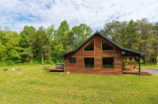 Enjoy Secluded Starry Nights! Near Luray,  HotTub, FastWiFi, Handicap, Fireplace