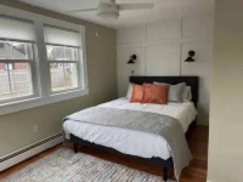 Charming Cottage in Jamestown