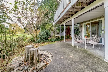 Spacious Fully Furnished Apartment on 4th Fairway   30 Day Min Stay after 1/1/26