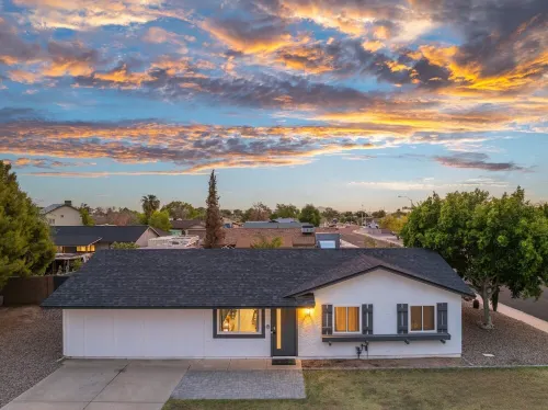 Heated Pool~Hot Tub~Ping Pong~King Bed~Yard Games