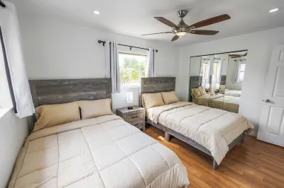 Hard Rock Tropical Vacation Near beaches and airport. All Ages Welcome Sleeps 10
