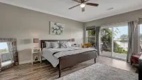 NEW Condo! Recharge with a Lake Wake Break!