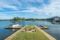 Ultimate Lakefront Retreat in Hot Springs with Private Boat Slip!