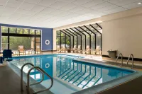 DoubleTree by Hilton Hartford - Bradley Airport Hotels in Windsor Locks