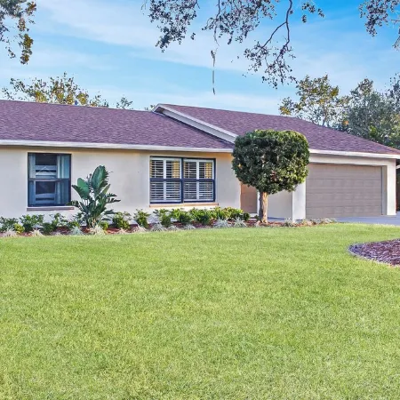 NEW! 2 mi to IMG, Heated Salt Pool, Hot Tub, Game Room, Putting Green