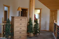 Outland Meadows Lodge near Yellowstone Park