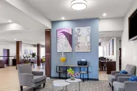 Best Western St. Louis Airport North Hotel  Suites - parking