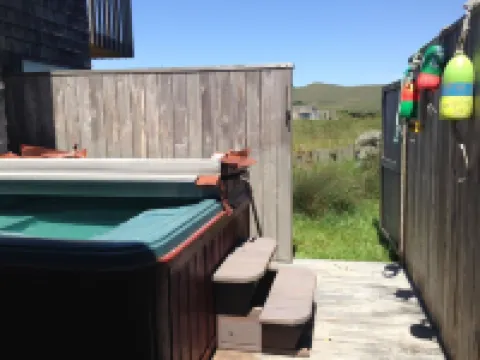 Pure Serenity at Harbour Sounds- open and airy.  A quick walk to the beach