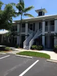 Newly updated beautiful  condo in Naples Florida on Golf Course Beach nearby