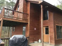 Greers Ferry Lake - Crockett's Escape Cabin with 6 person hot tub