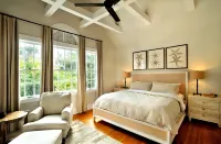 Secret Villa II @ Old Town: with Private Pool, close to Duval!