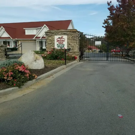 Apple Blossom Getaway-Near Apple Barn-Near Tanger Outlets