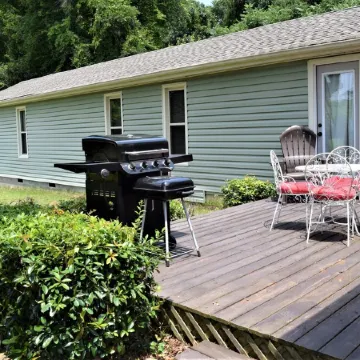 Moonshine Cottage - Time to GOLF!