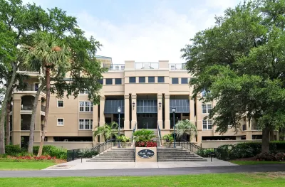 Family Friendly-Highly Rated. 1 Block to the Beach, Discounted to fill openings. Shipyard Beach Access 주변 호텔