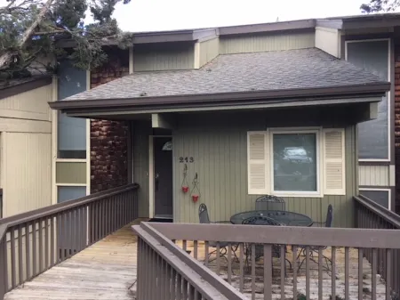 Lake Travis Retreat - Water View