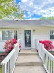 Cozy Cottage 2 bedroom house one and half bathrooms Cumberland, Md with AC, WiFi