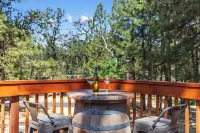3-bedroom house in charming Groveland with WiFi, climate control, fitness room