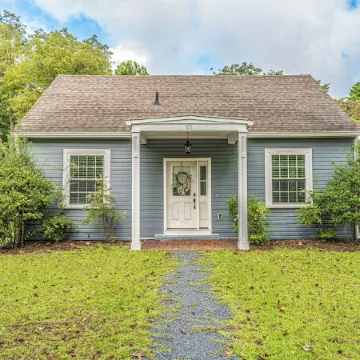 The McCaskill Cottage in the Village of Pinehurst!