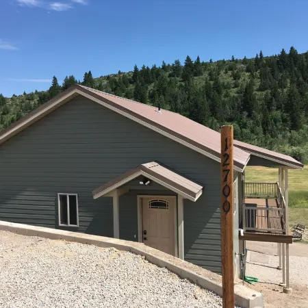 Angileen's Place at Canyon Creek - A Cabin Getaway Touched by Nature!