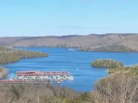 Lake View Lodge - Beautiful Year Round View of Center Hill Lake and Marina