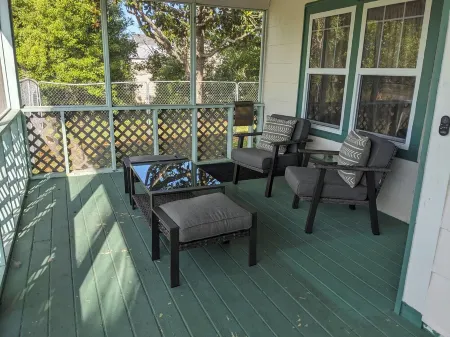 Pet friendly home in the heart of Port St Joe