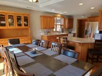 BONNIE'S-Lakefront-Very Nice Home! Neighborhood Boat Launch