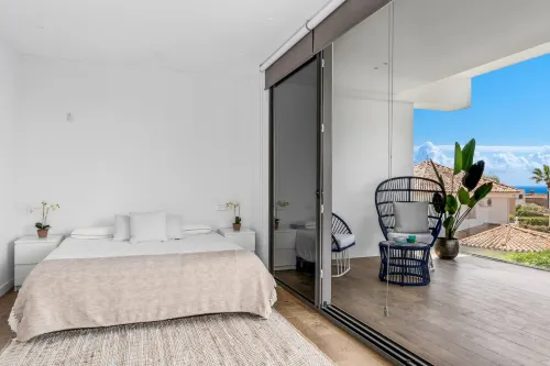 All About Villa Gladiolo