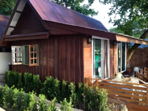 Apple Beachfront Resort