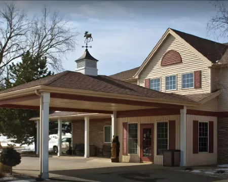 Boarders Inn & Suites by Cobblestone Hotels – Waukon Hotels in Allamakee County