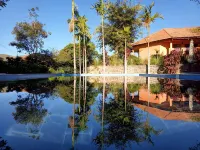 Ivory Falls Villa Hotels in Liên Hà