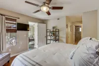 Luxurious Desert Casita at The Greens, Catalina Foothills Hotels near Sabino Canyon Recreation Area - Cactus Ramada 1