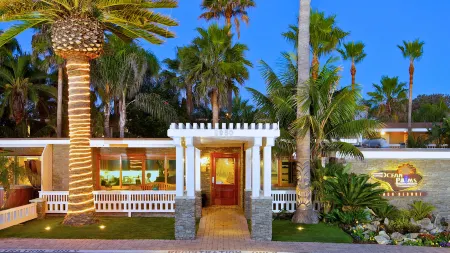 Ocean Palms Beach Resort