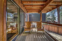 4 BR Retreat with Lakeview and Hot Tub