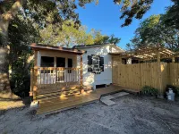 Cruise / Port Canaveral- 2 Bedroom Cottage / Cocoa Beach