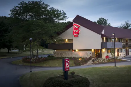 Red Roof Inn Boston - Southborough/ Worcester Отели в г. Вустер Каунти
